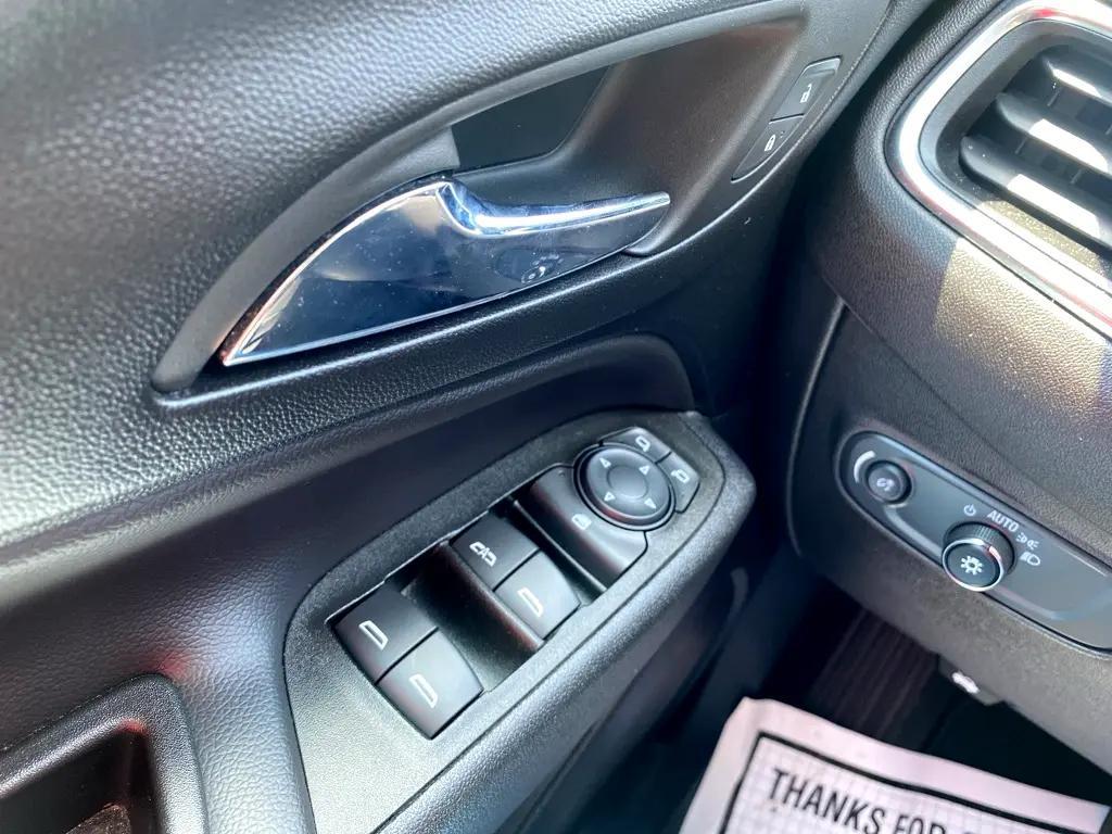 used 2023 Chevrolet Equinox car, priced at $17,350