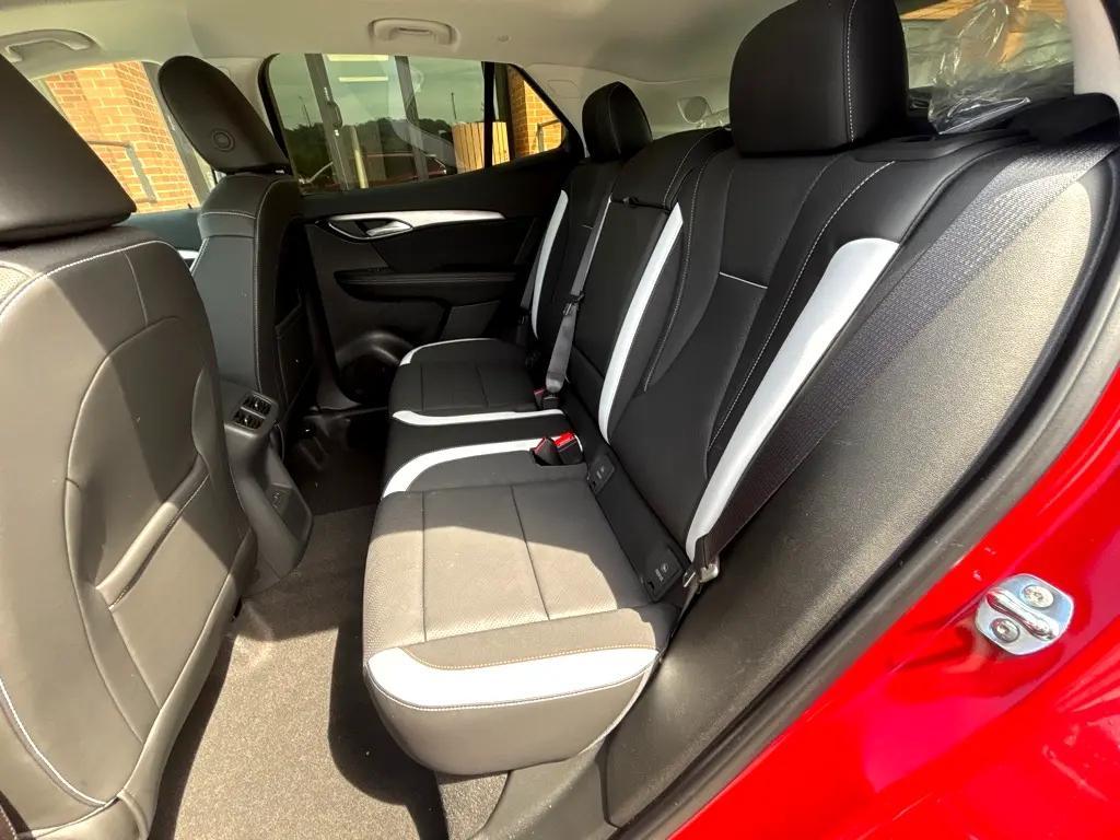 used 2025 Buick Envision car, priced at $35,450