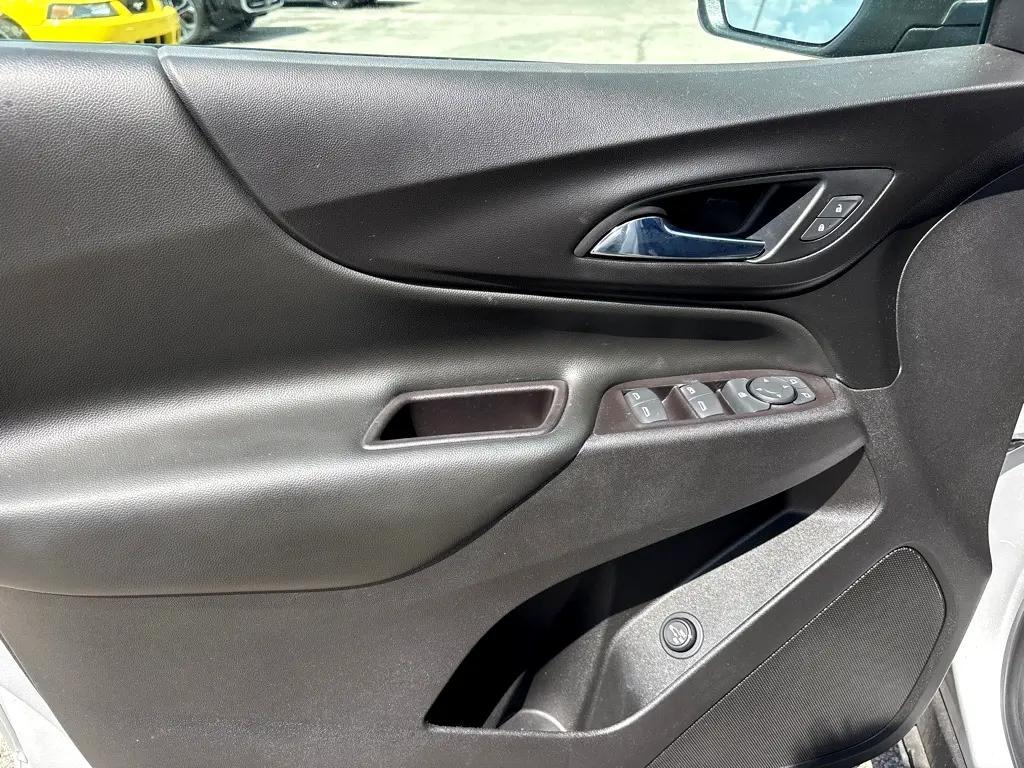 used 2022 Chevrolet Equinox car, priced at $14,750
