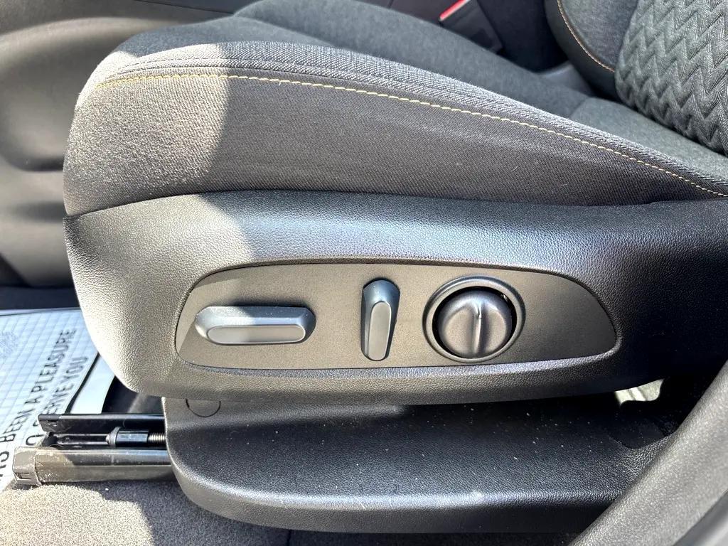 used 2022 Chevrolet Equinox car, priced at $14,750