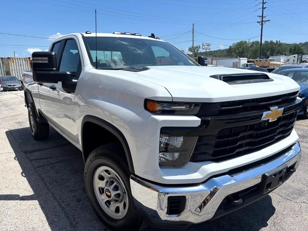 used 2024 Chevrolet Silverado 2500 car, priced at $40,250