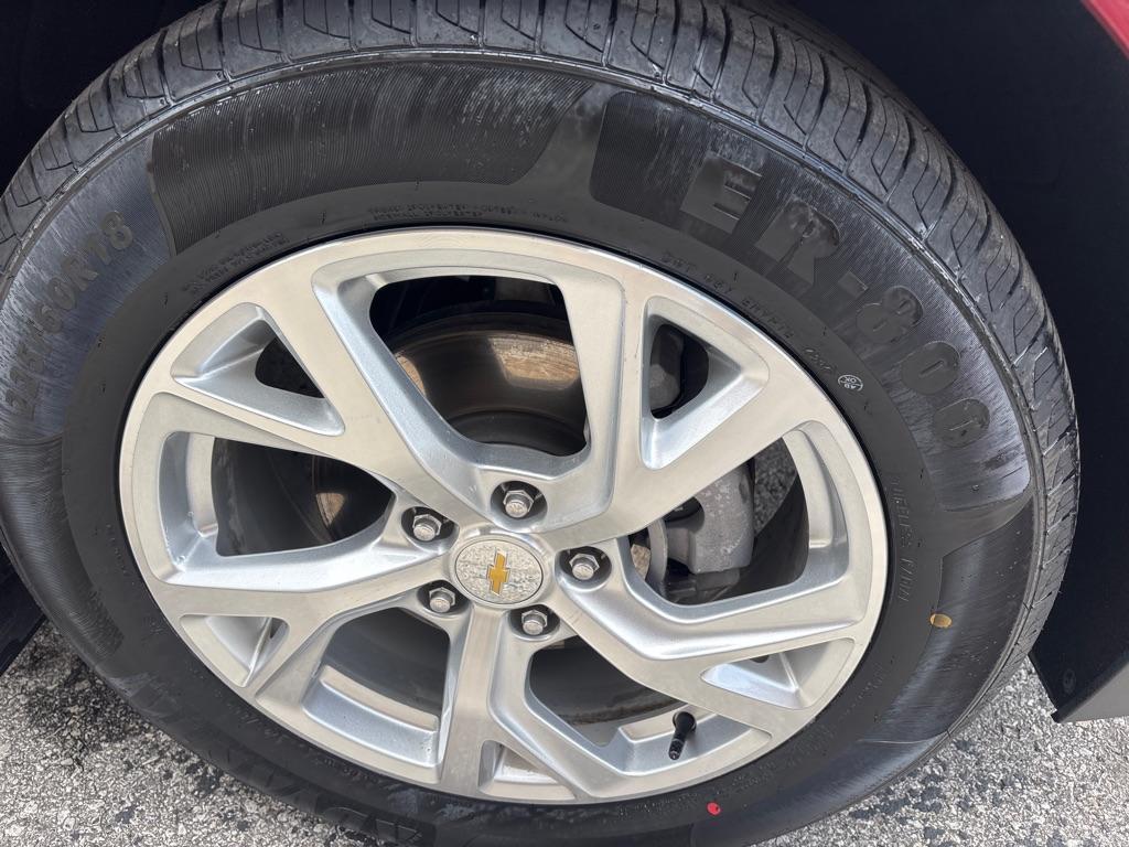 used 2021 Chevrolet Equinox car, priced at $15,950