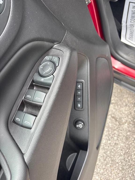 used 2021 Chevrolet Equinox car, priced at $15,950