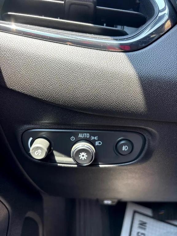 used 2024 Chevrolet Equinox car, priced at $27,650