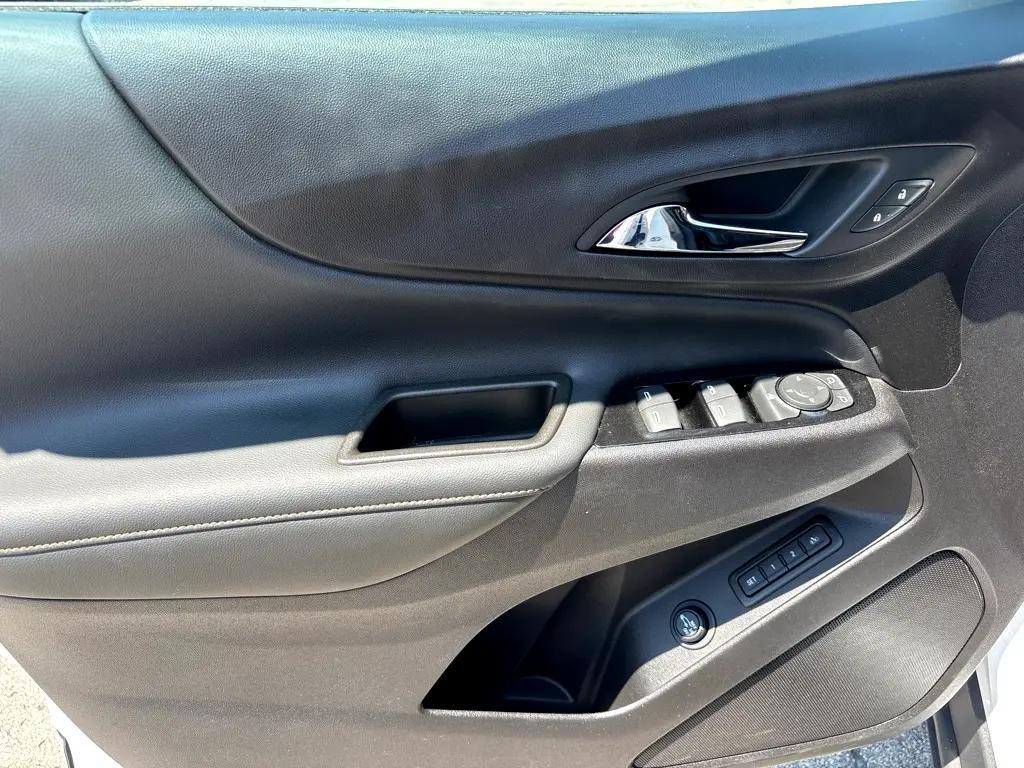 used 2024 Chevrolet Equinox car, priced at $27,650