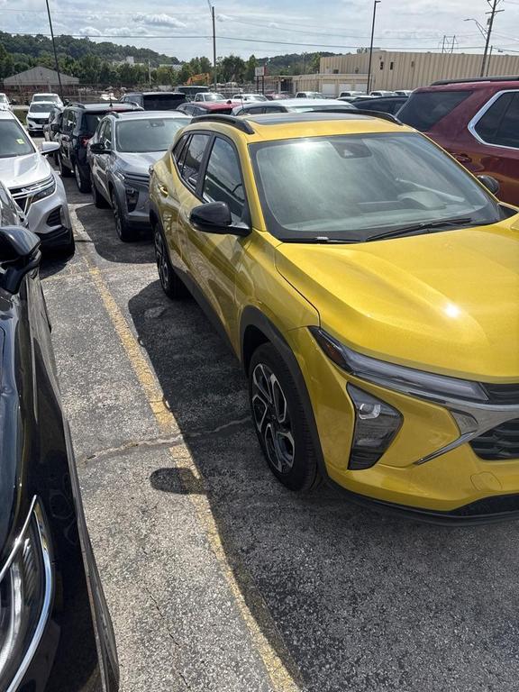 used 2025 Chevrolet Trax car, priced at $24,350