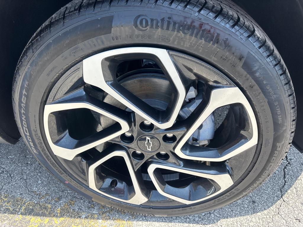 used 2025 Chevrolet Trax car, priced at $18,850