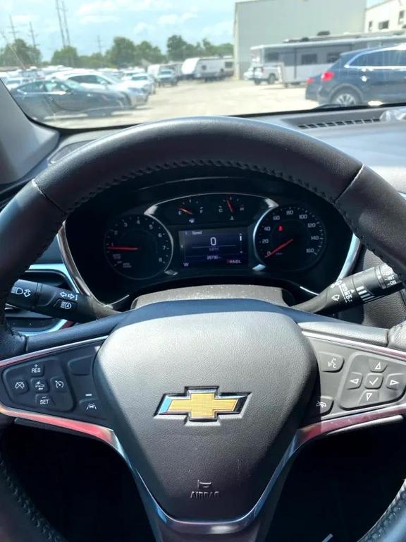 used 2022 Chevrolet Equinox car, priced at $17,850
