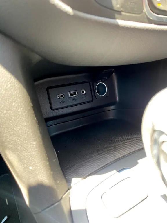 used 2022 Chevrolet Equinox car, priced at $17,850