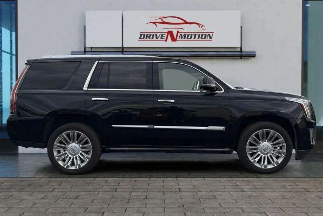 used 2020 Cadillac Escalade car, priced at $31,971