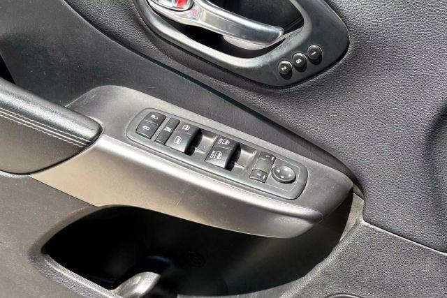 used 2020 Jeep Cherokee car, priced at $13,984