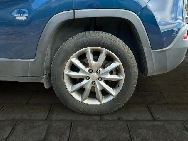 used 2018 Jeep Cherokee car, priced at $15,984