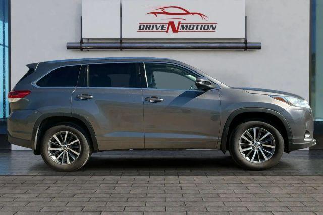 used 2018 Toyota Highlander car, priced at $22,471