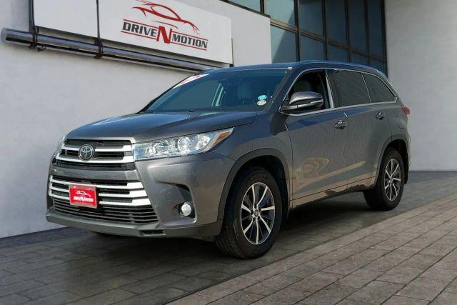 used 2018 Toyota Highlander car, priced at $22,471