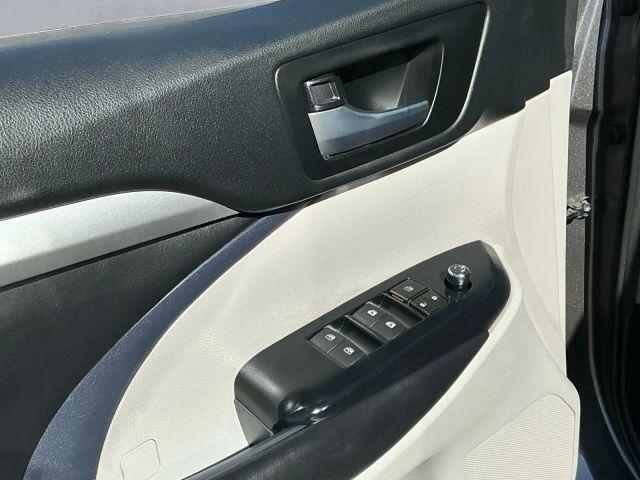 used 2018 Toyota Highlander car, priced at $22,471