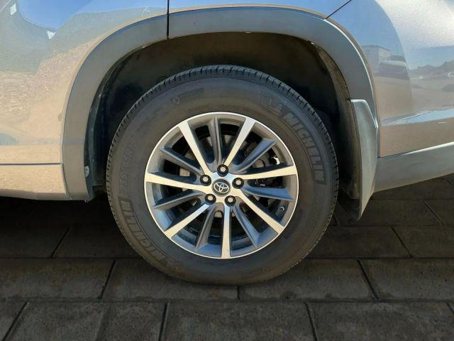 used 2018 Toyota Highlander car, priced at $22,471