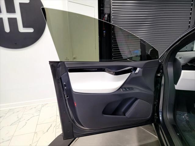 used 2018 Tesla Model X car, priced at $28,590