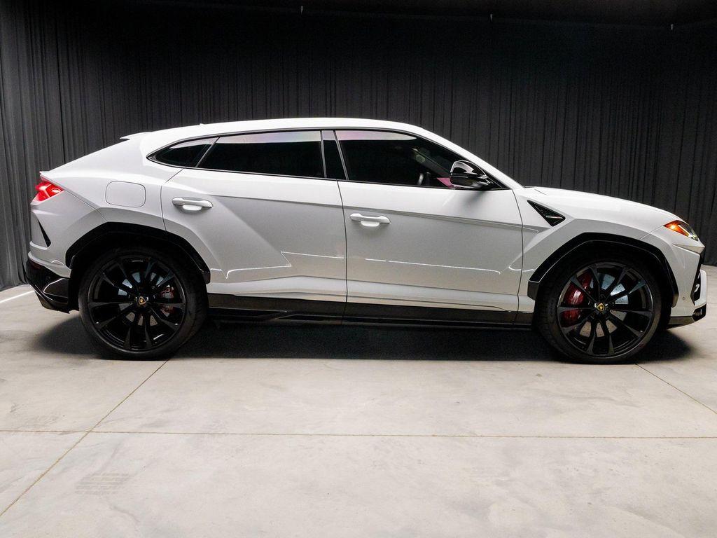 used 2021 Lamborghini Urus car, priced at $165,990