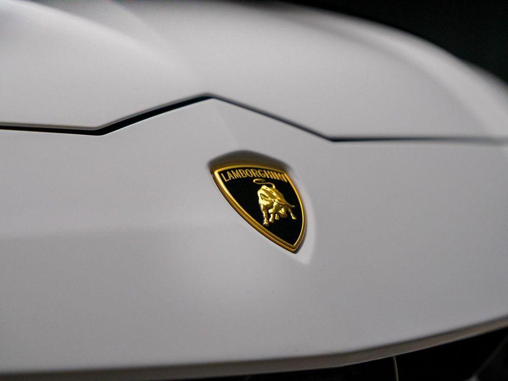 used 2021 Lamborghini Urus car, priced at $165,990
