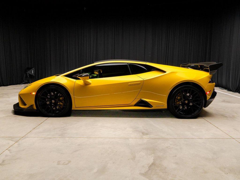 used 2022 Lamborghini Huracan EVO car, priced at $275,990