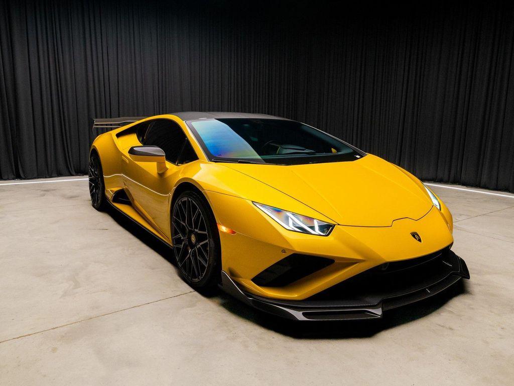 used 2022 Lamborghini Huracan EVO car, priced at $275,990