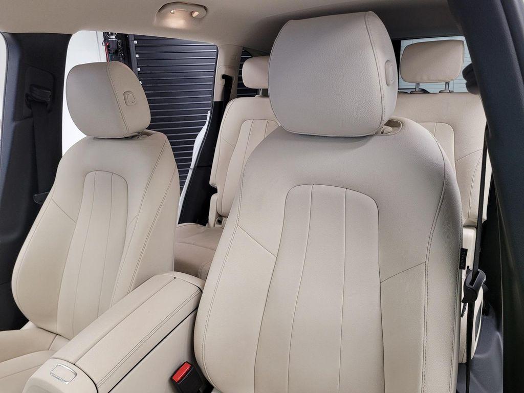 used 2020 Mercedes-Benz GLB 250 car, priced at $25,590