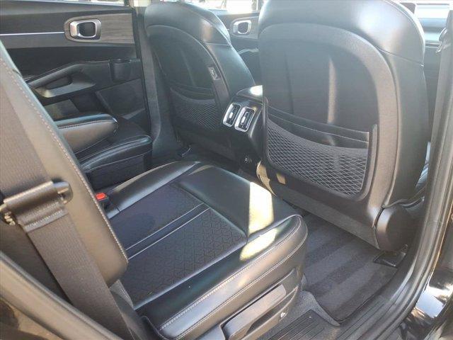 used 2021 Kia Sorento car, priced at $23,285