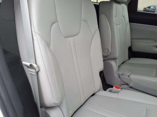 used 2023 Kia Sorento car, priced at $29,217