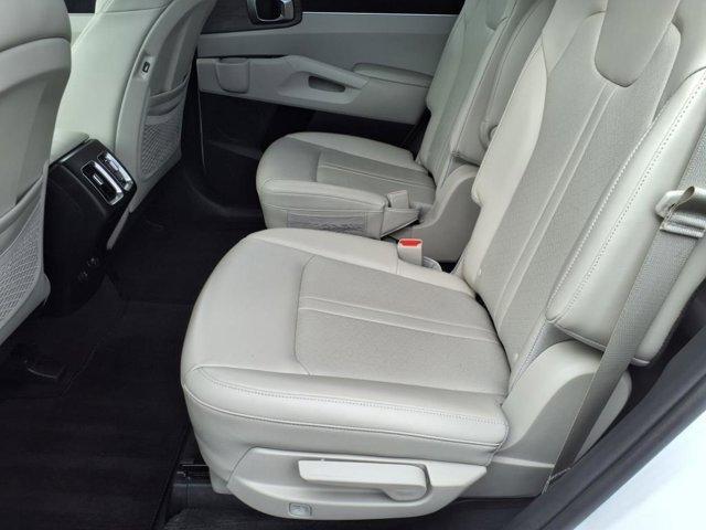 used 2023 Kia Sorento car, priced at $29,217