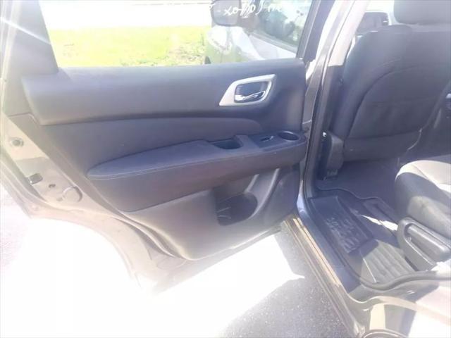 used 2017 Nissan Pathfinder car, priced at $9,999