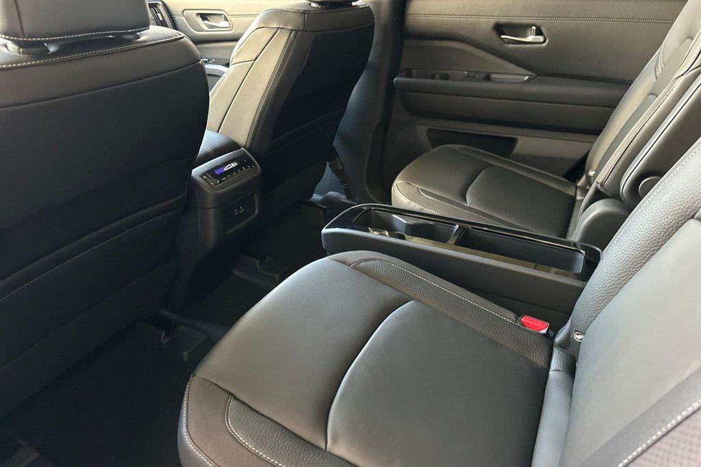 new 2025 Nissan Pathfinder car, priced at $37,121