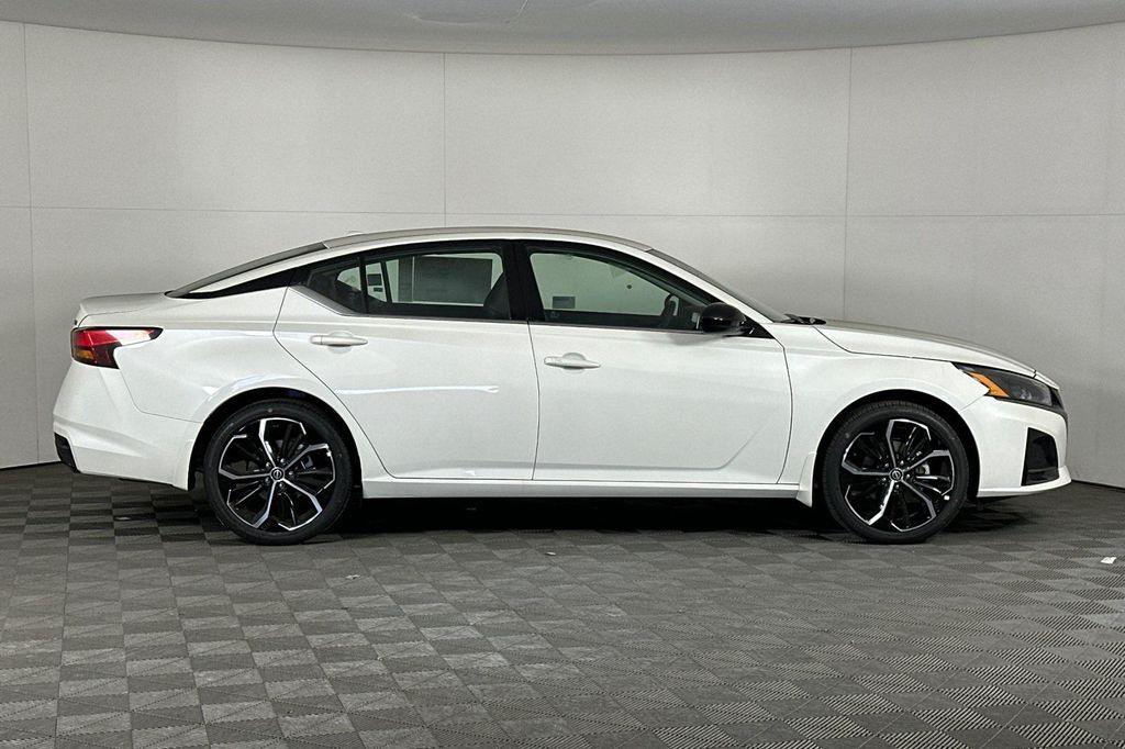 new 2025 Nissan Altima car, priced at $31,905