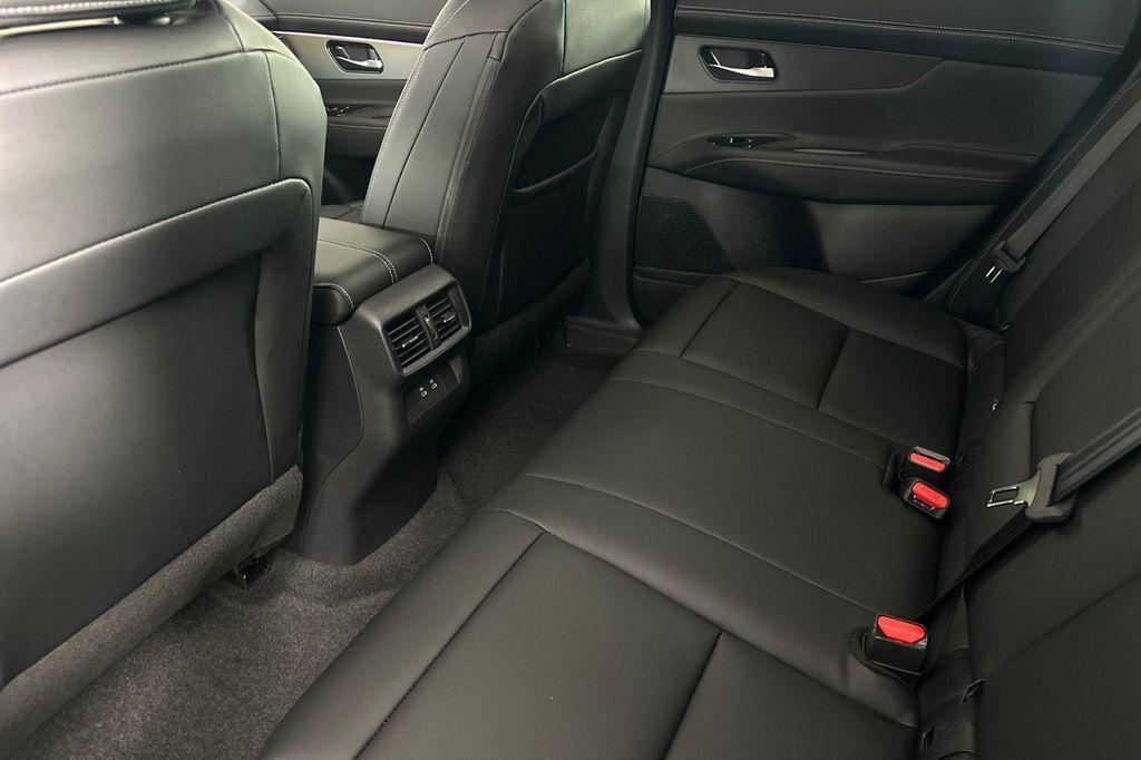 new 2025 Nissan Murano car, priced at $41,082