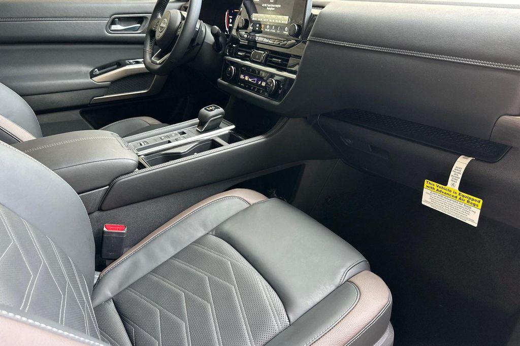 new 2025 Nissan Pathfinder car, priced at $48,728