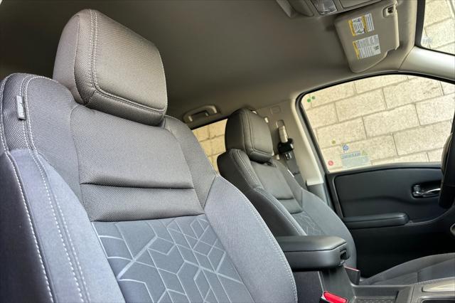 new 2025 Nissan Frontier car, priced at $34,784