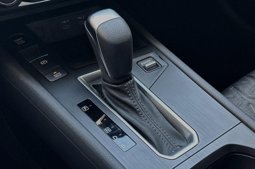 new 2025 Nissan Kicks car