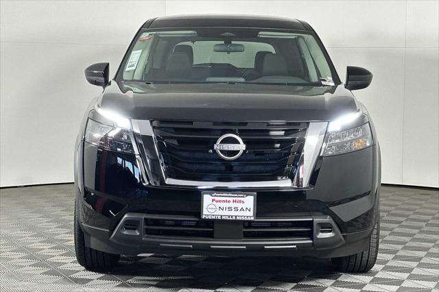 new 2024 Nissan Pathfinder car, priced at $33,947