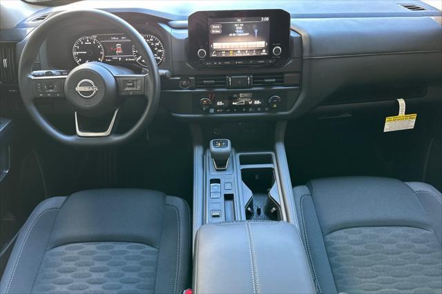 new 2025 Nissan Pathfinder car, priced at $35,300