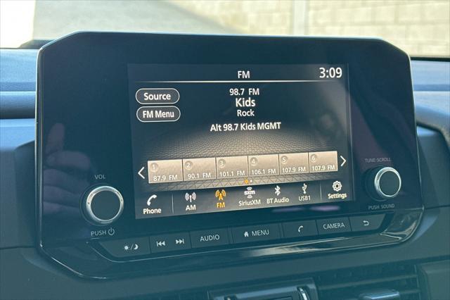 new 2025 Nissan Pathfinder car, priced at $35,300
