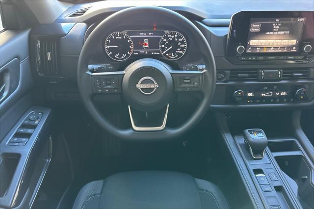 new 2025 Nissan Pathfinder car, priced at $35,300