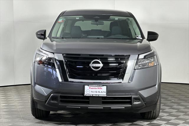 new 2025 Nissan Pathfinder car, priced at $35,300