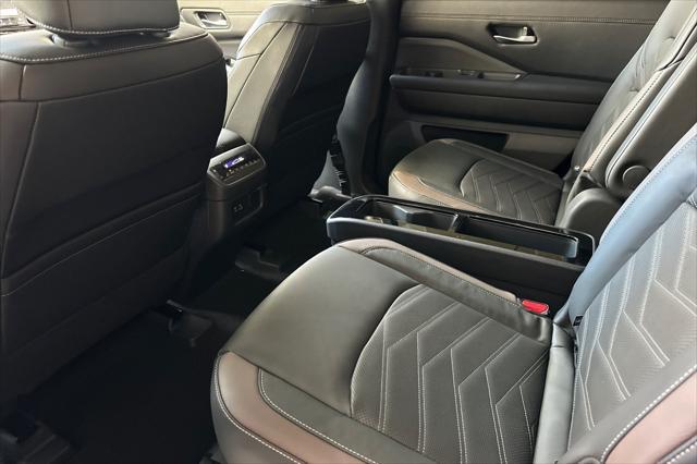 new 2025 Nissan Pathfinder car, priced at $49,011