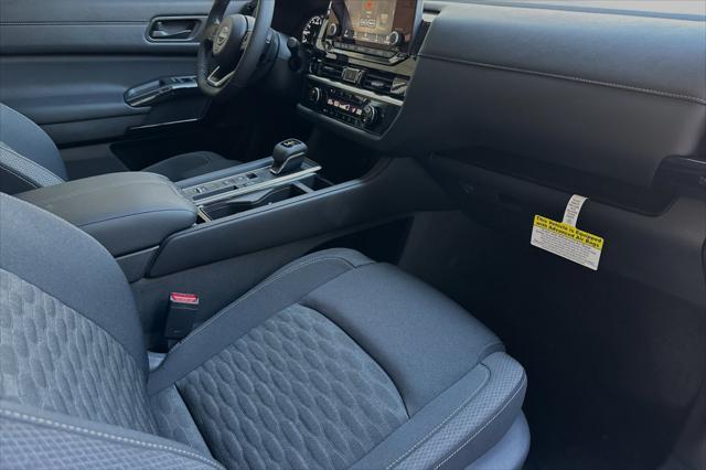 new 2025 Nissan Pathfinder car, priced at $38,484