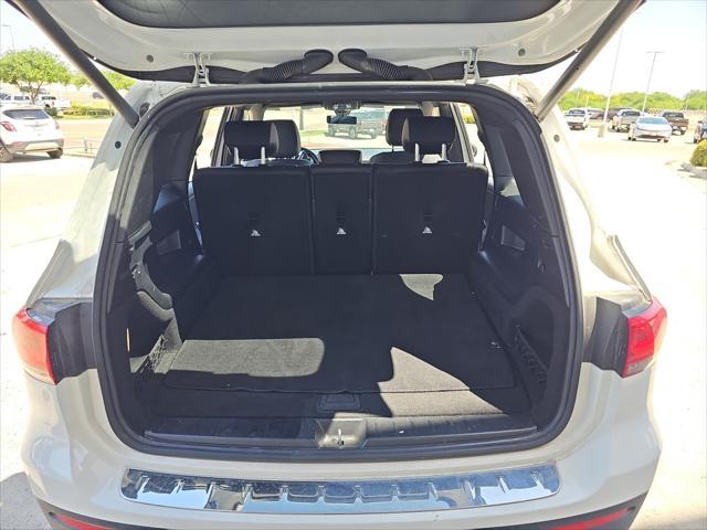 used 2023 Mercedes-Benz GLB 250 car, priced at $33,990