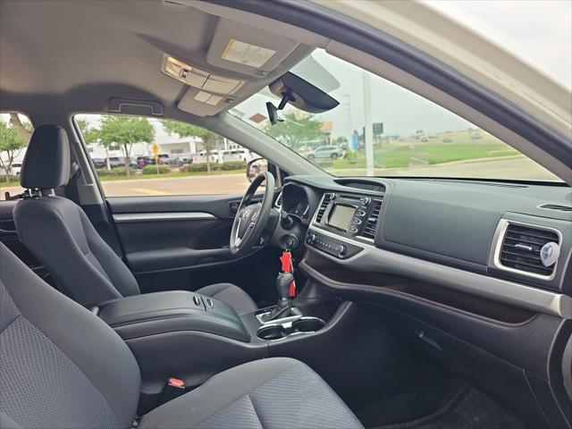 used 2017 Toyota Highlander car, priced at $24,990