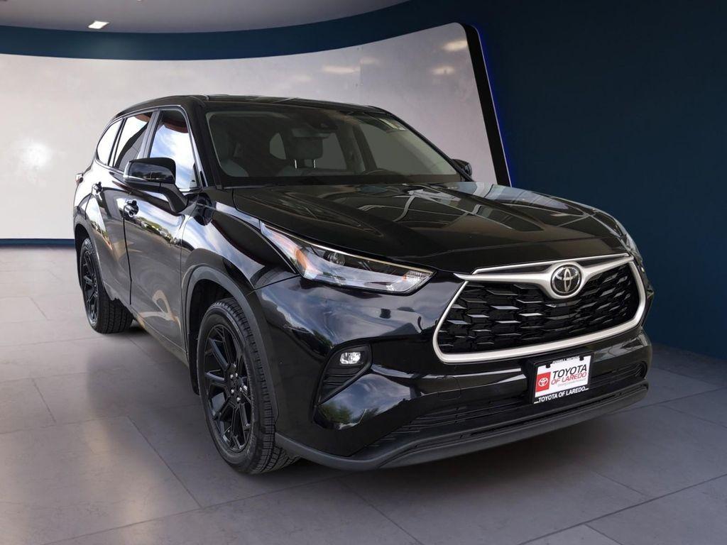 used 2023 Toyota Highlander car, priced at $36,995