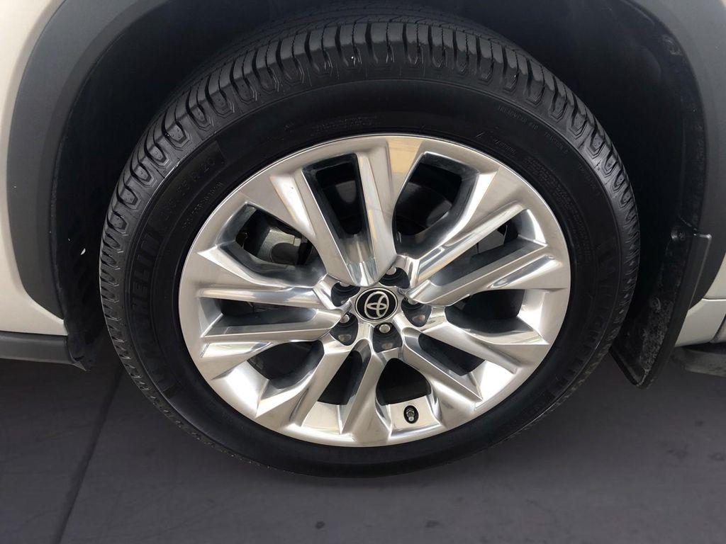 used 2021 Toyota Highlander car, priced at $34,995