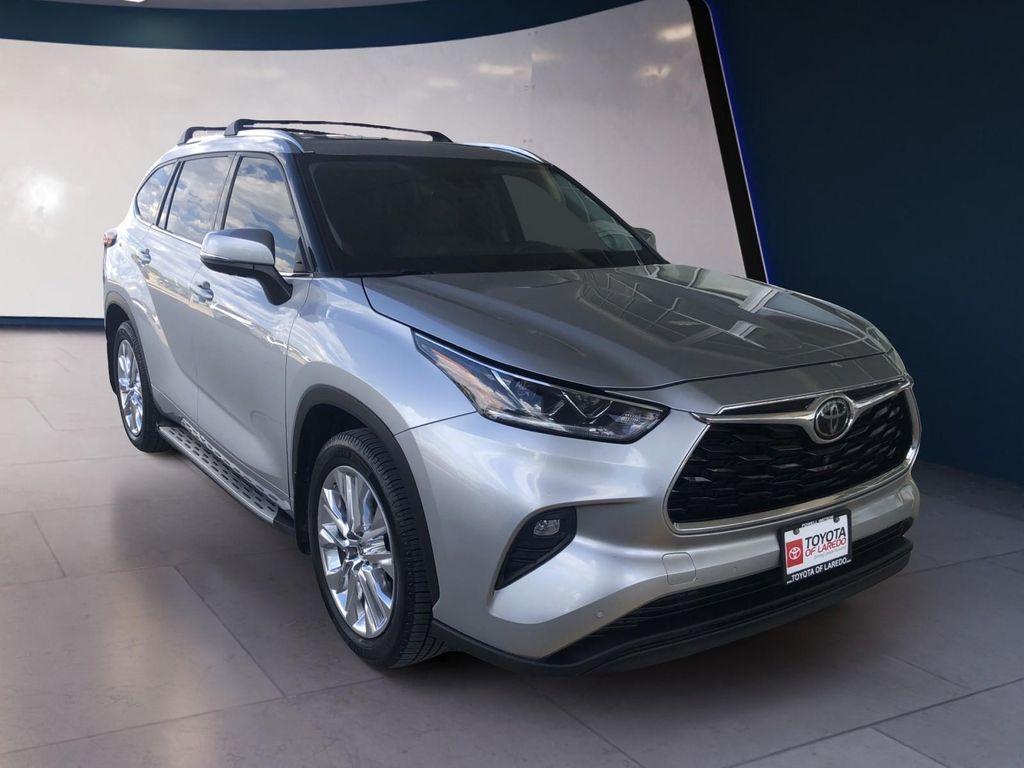 used 2021 Toyota Highlander car, priced at $34,995