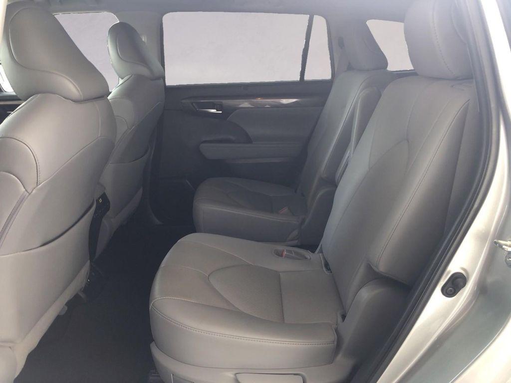 used 2021 Toyota Highlander car, priced at $34,995