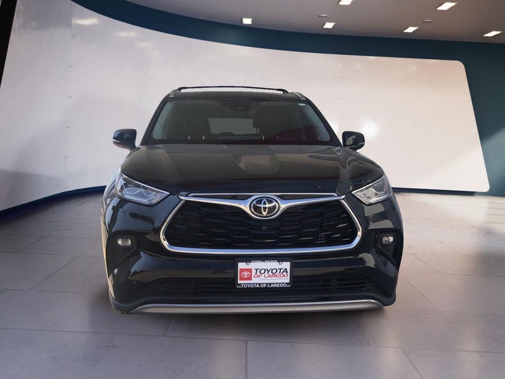 used 2022 Toyota Highlander car, priced at $42,995